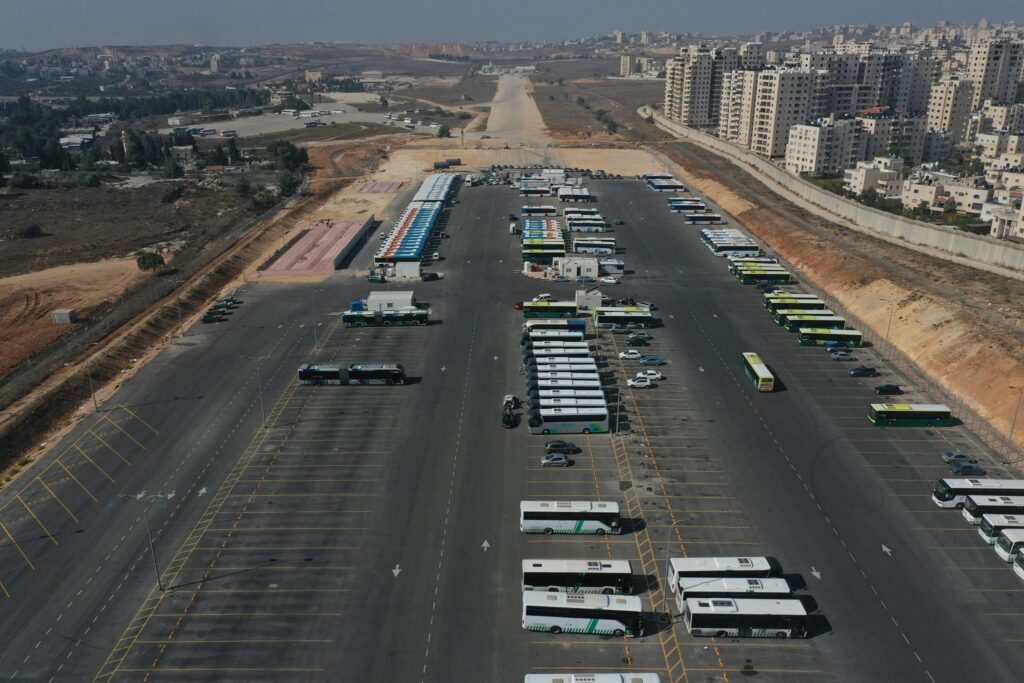 חניון האוטובוסים עטרות - מרכז לוגיסטי ותפעולי מתקדם בצפון ירושלים