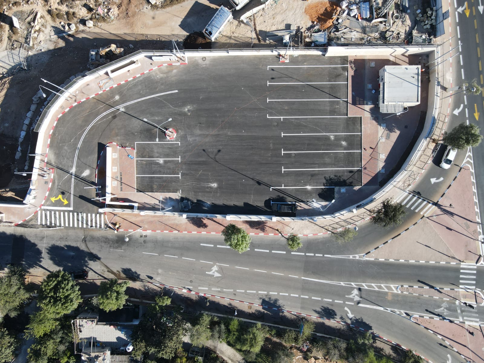 מסוף וחניון אצ"ג (רמות): מרכז תחבורה חכם וחדשני בלב שכונת רמות