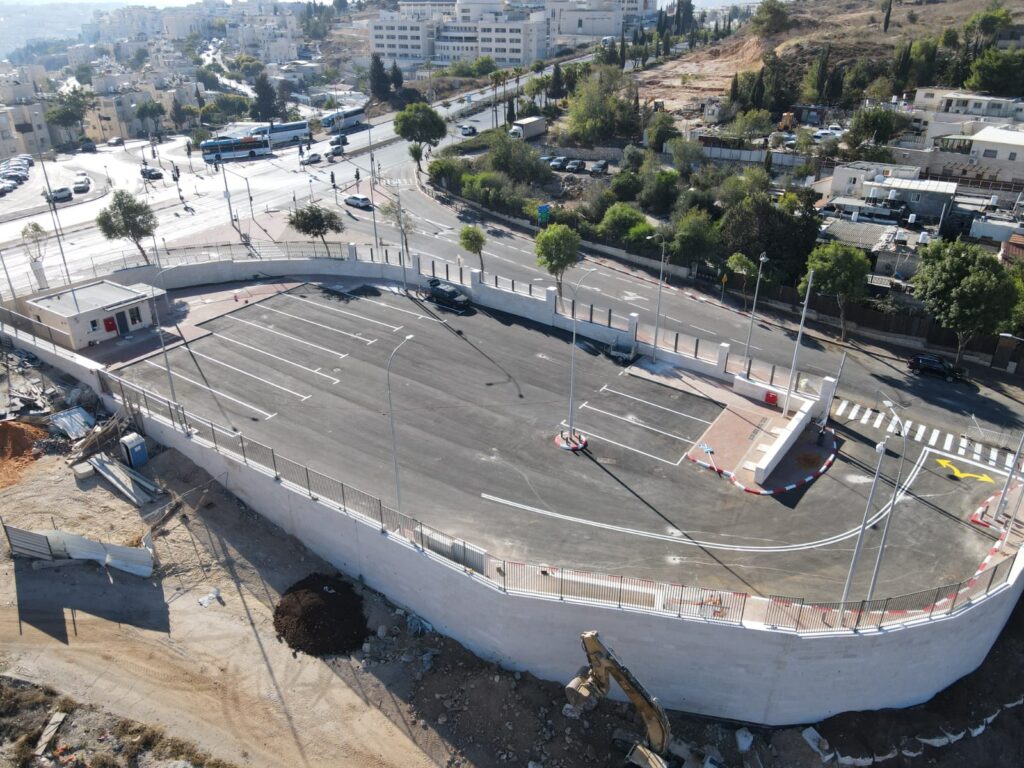 מסוף וחניון אצ"ג (רמות): מרכז תחבורה חכם וחדשני בלב שכונת רמות