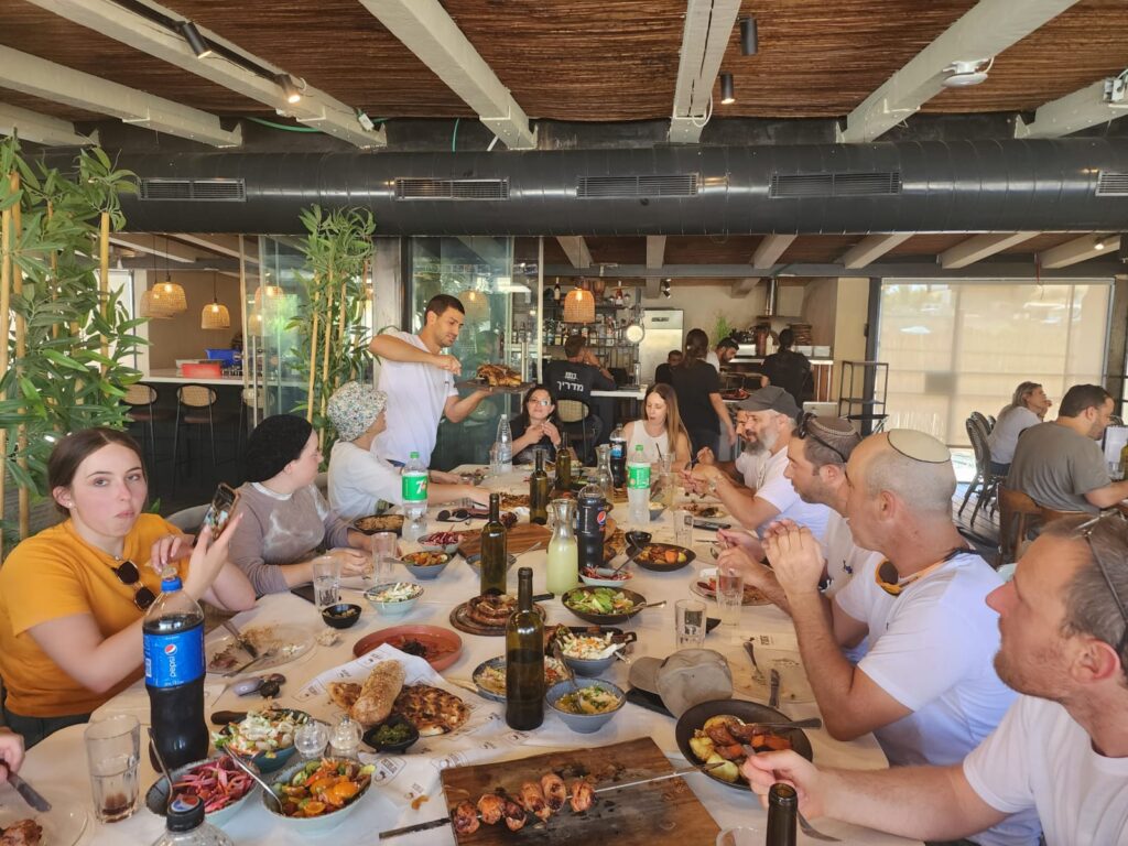 בואו לעבוד איתנו