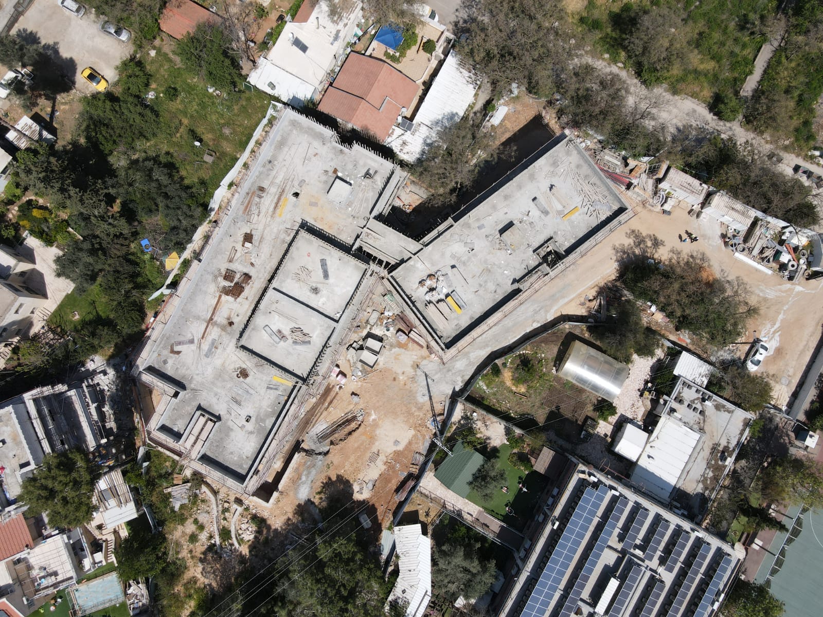 קומפלקס החינוך פולינסקי: תכנון רב-תחומי וסטנדרט בנייה מתקדם